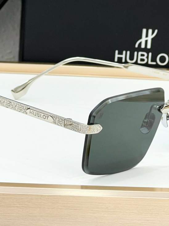 Picture of Hublot Sunglasses _SKUfw68373297fw